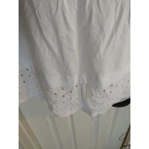 Lane Bryant Top White Eyelet Neck And Hem Sz 20 Bust 40 Length 27 Milkmaid Peasa - Picture 3 of 9